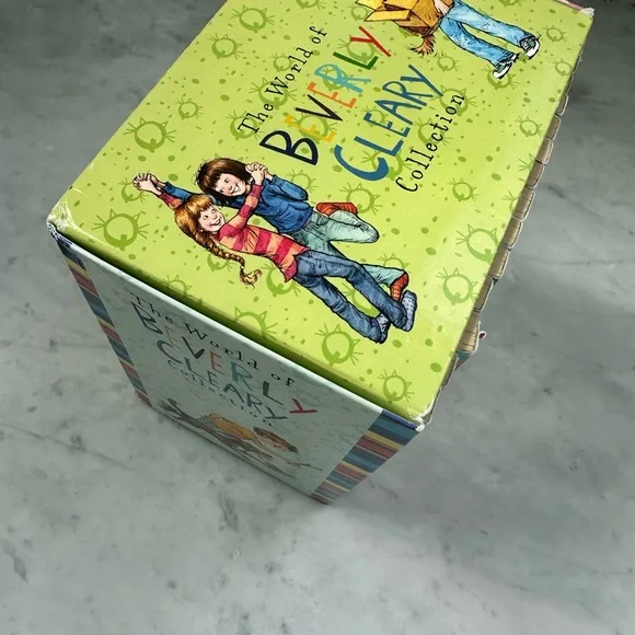 Beverly Cleary: 15-Book Box Set - Picture 7 of 8